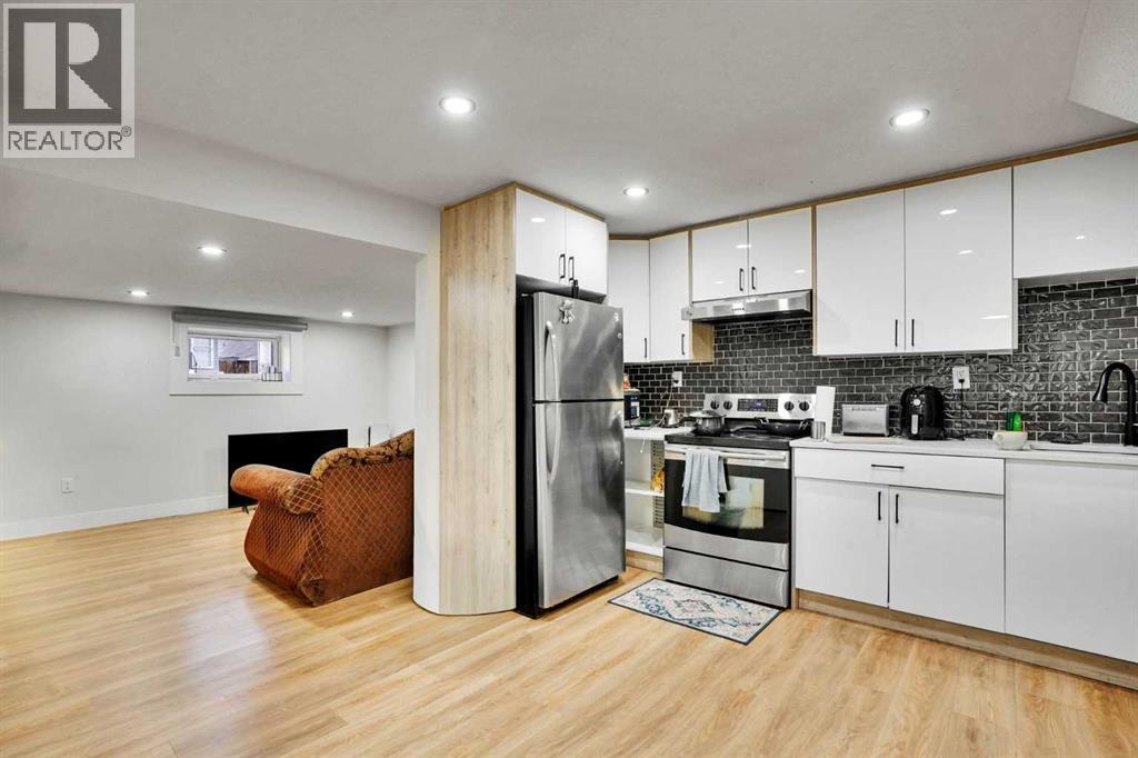 51 Taraglen Road NE - 36