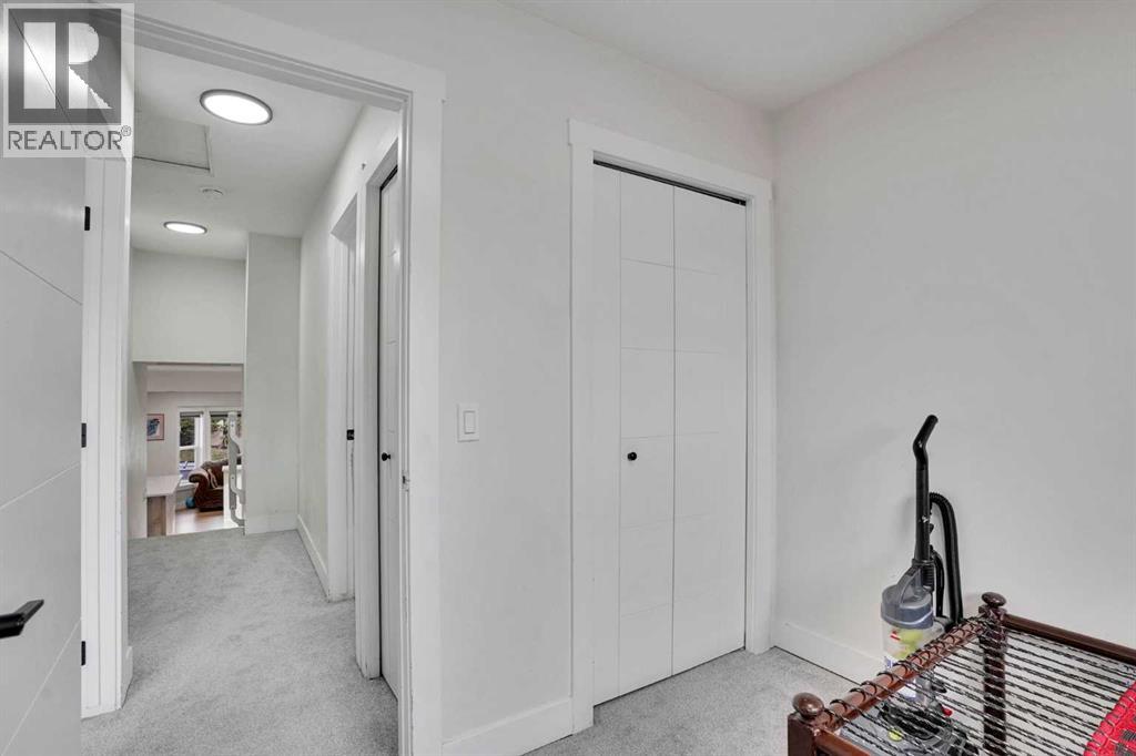 51 Taraglen Road NE - 22