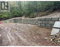 8700 Mabel Lake Road, Lumby, BC V0E2G0 Photo 14