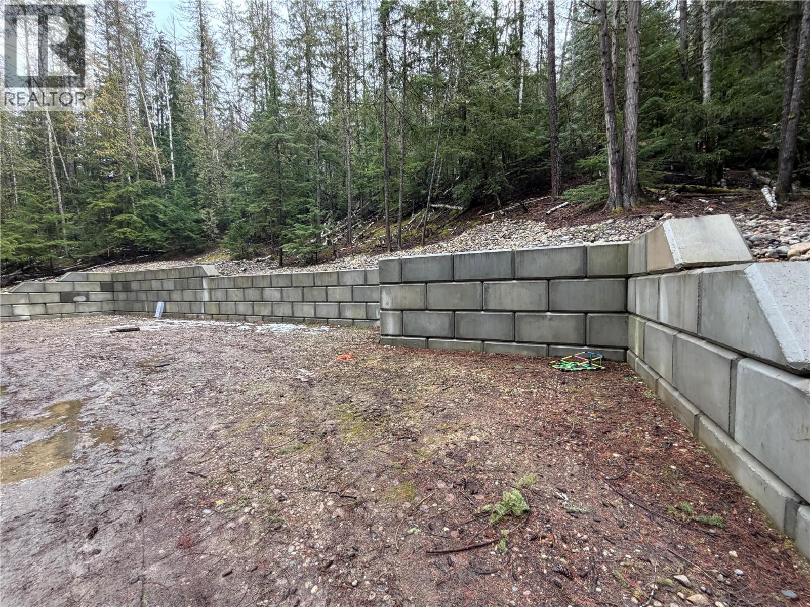8700 Mabel Lake Road - 16