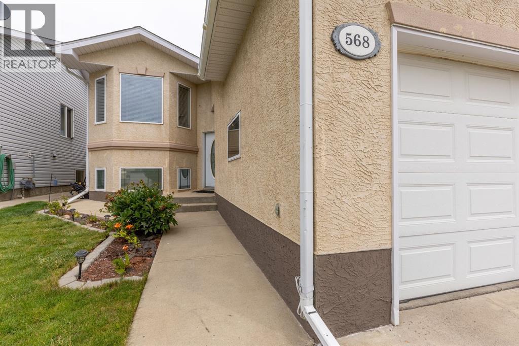 568 Heritage Boulevard W - 4