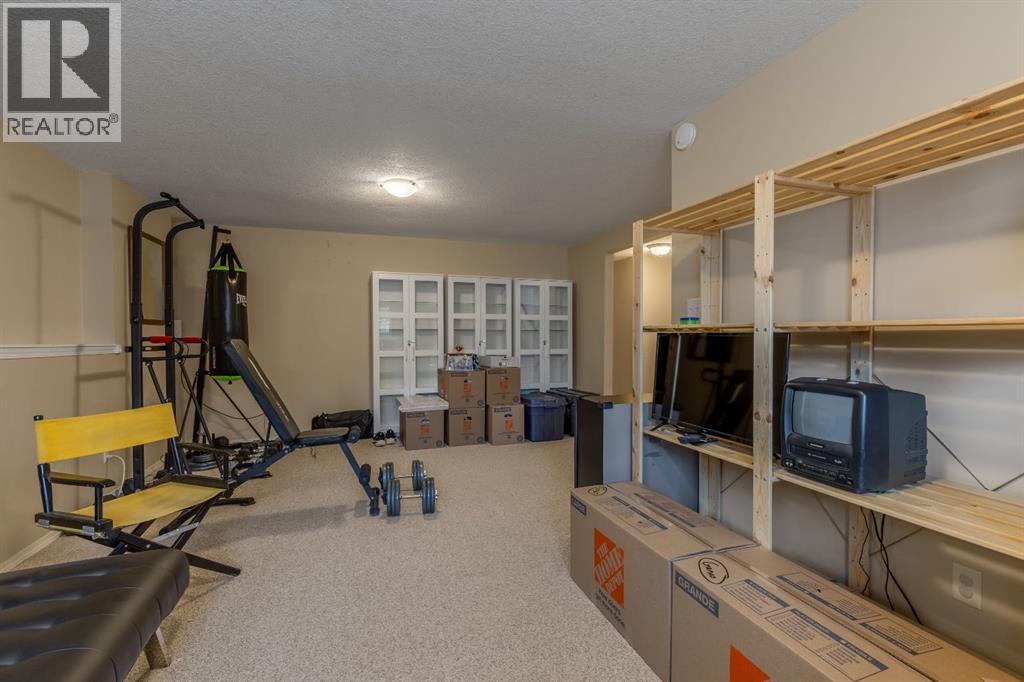 568 Heritage Boulevard W - 24