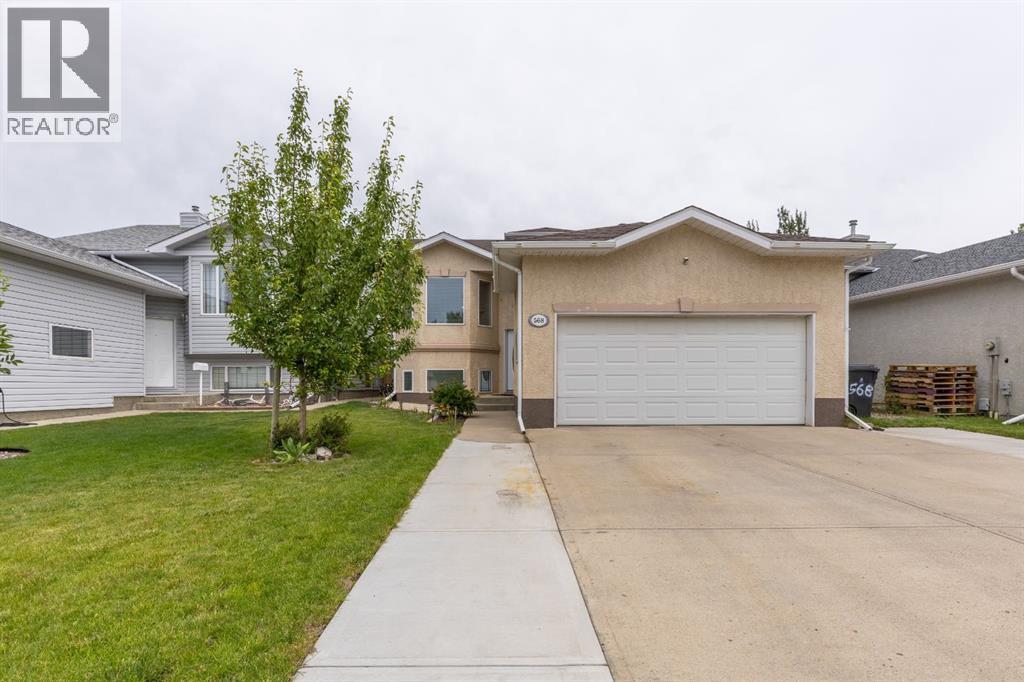 568 Heritage Boulevard W - 1