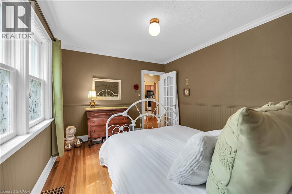 360 GUELPH Line - 26