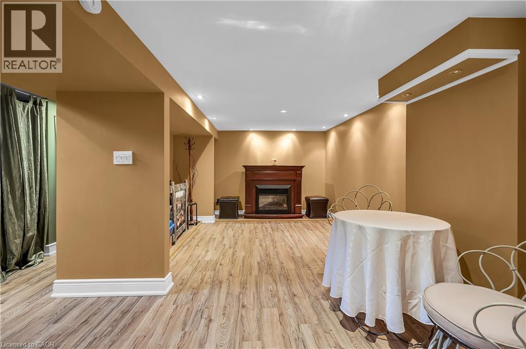 360 GUELPH Line - 38