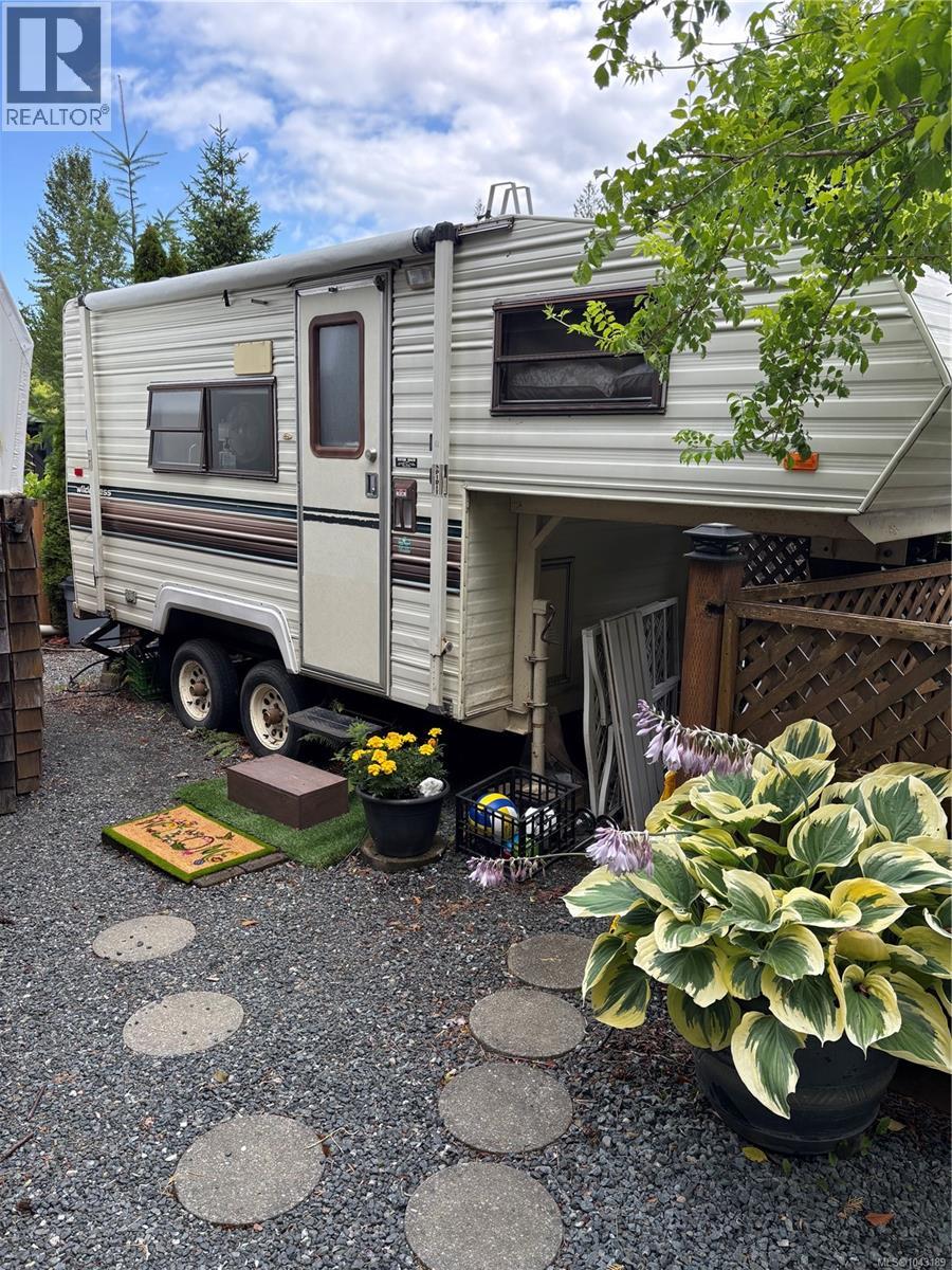 #G8 2650 Turnbull Rd - 15