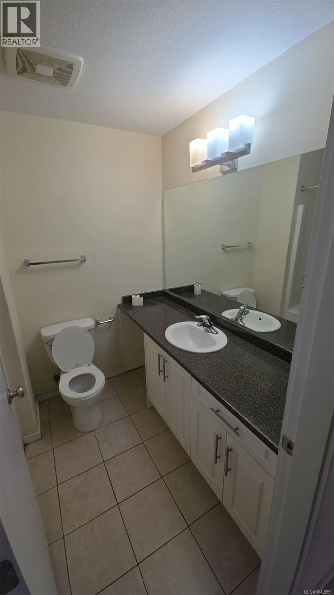 571 Albert St - 27
