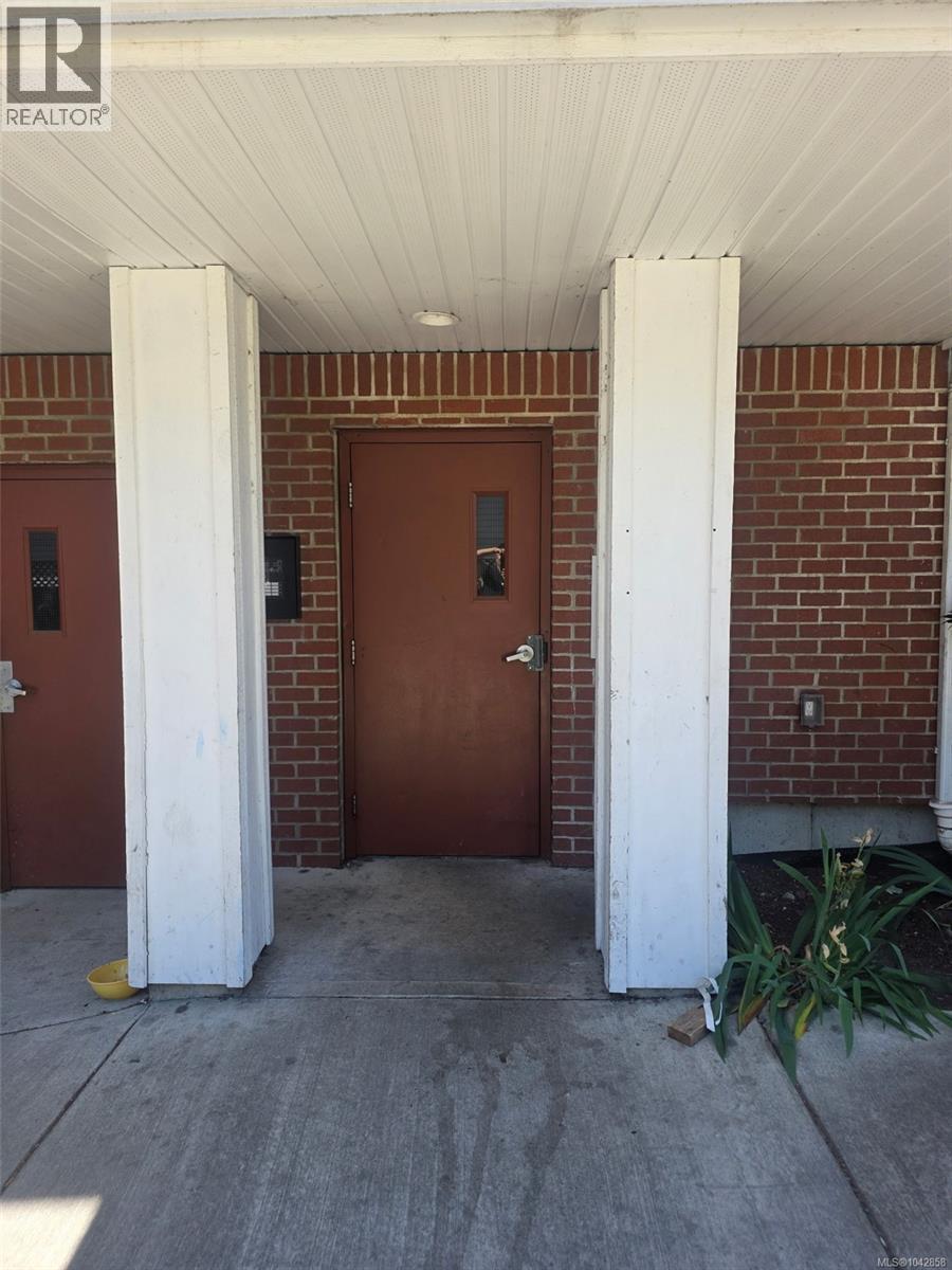 571 Albert St - 29