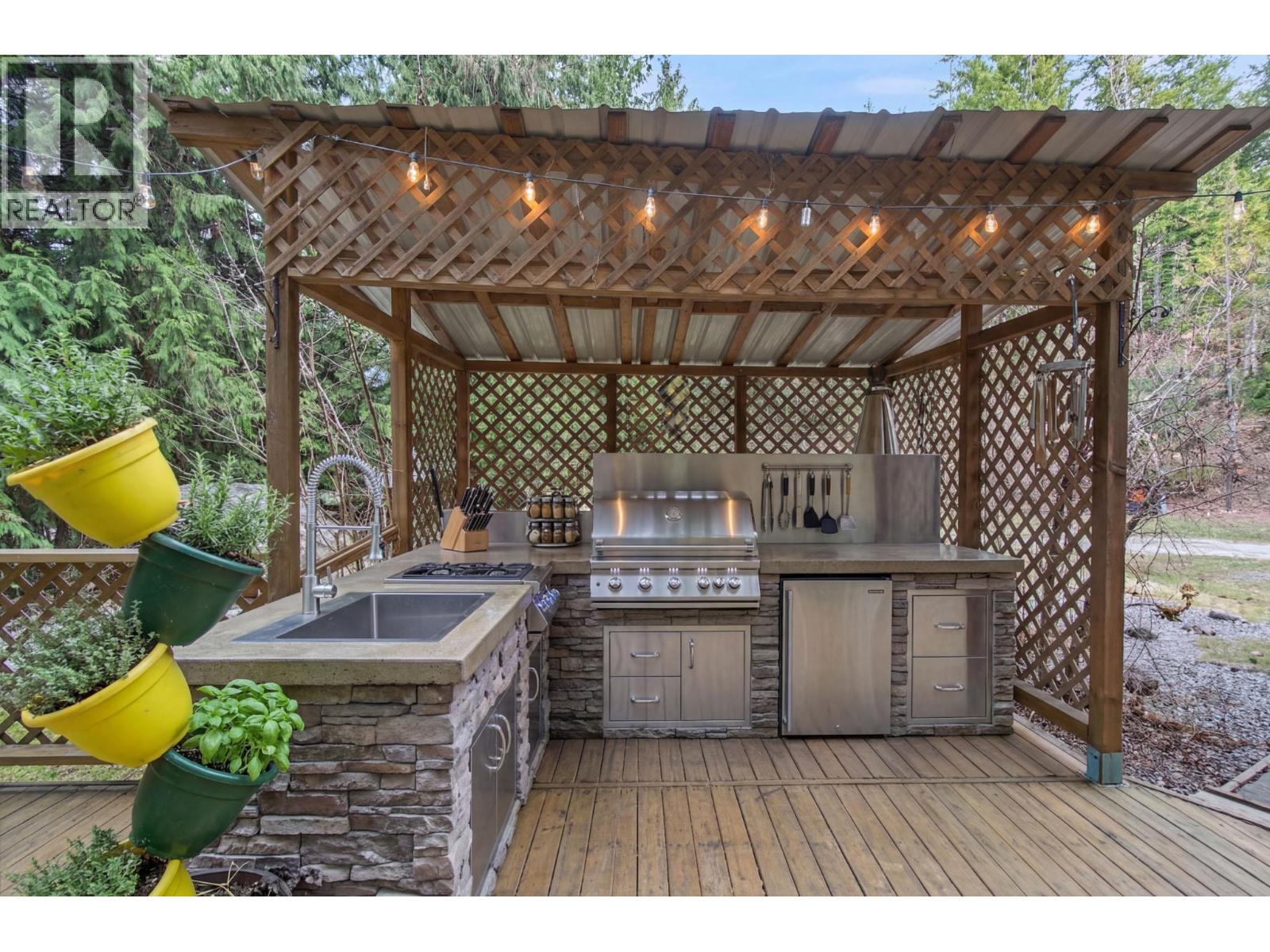 9048 Humming Bird Drive - 68