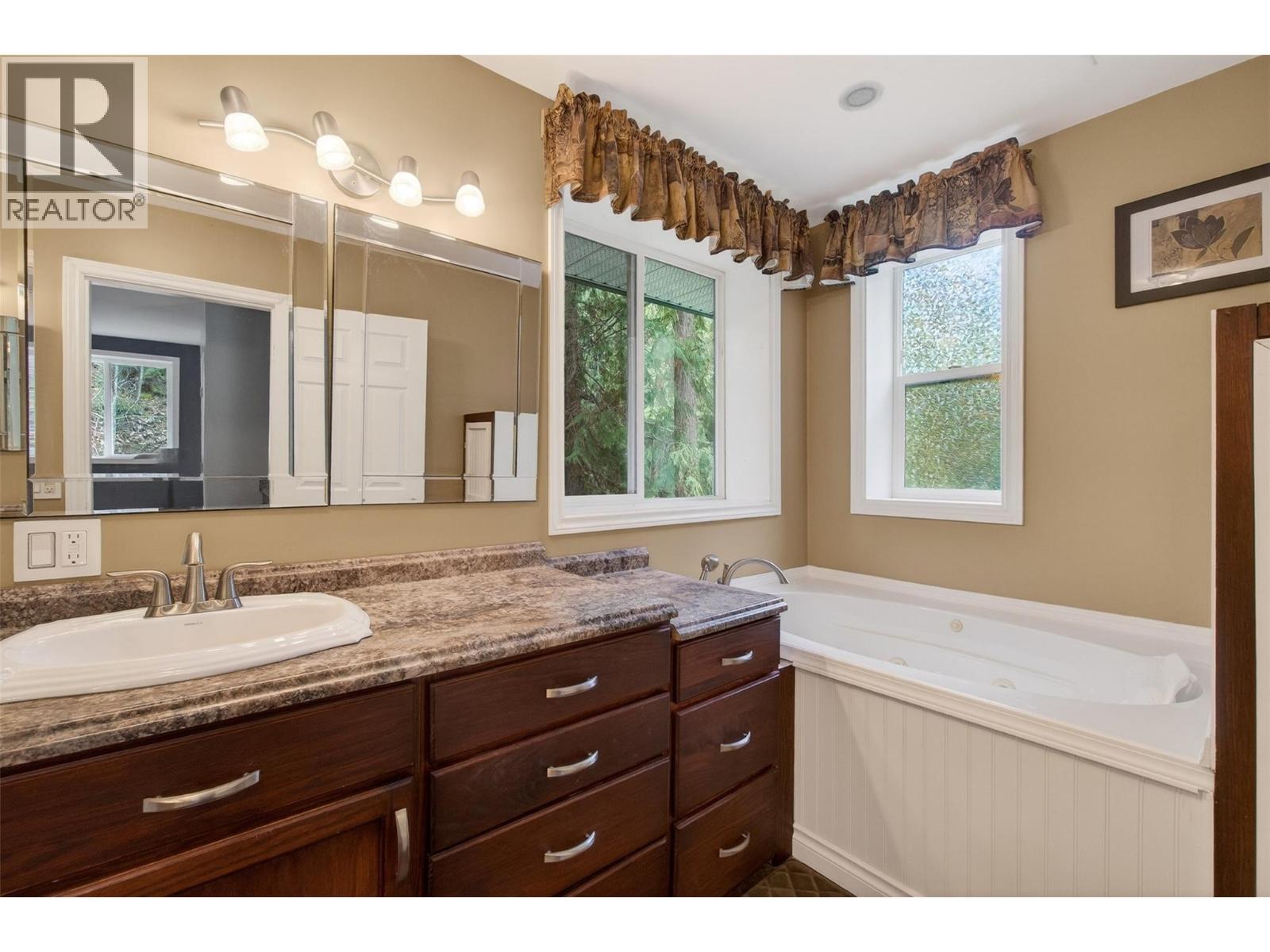 9048 Humming Bird Drive - 30