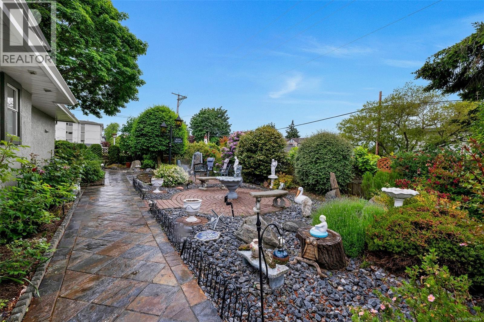#1 10001 Fifth St - 24