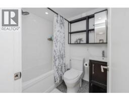 11 694 School Road, Gibsons, BC V0N1V9 Photo 18