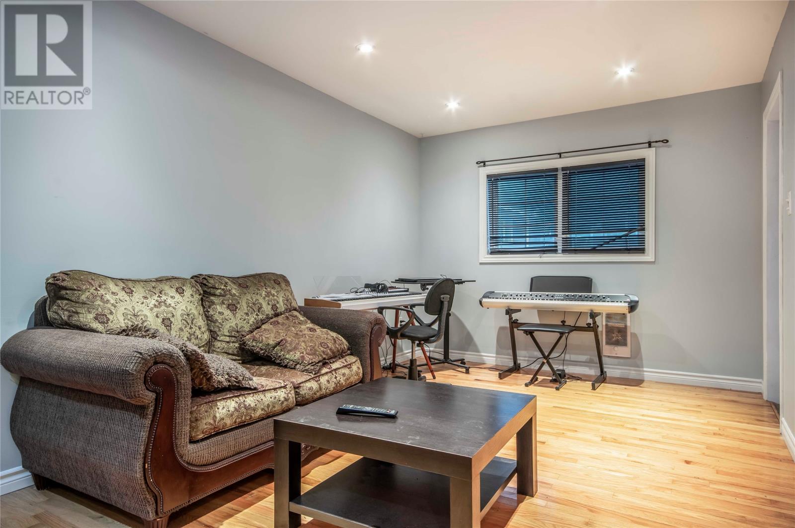 23 Third Street - 19