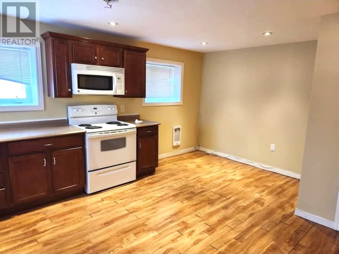 23 Third Street - 25