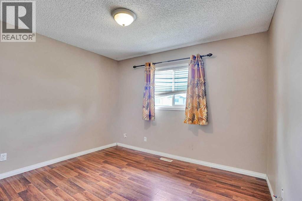 56 Fallingworth Bay NE - 9