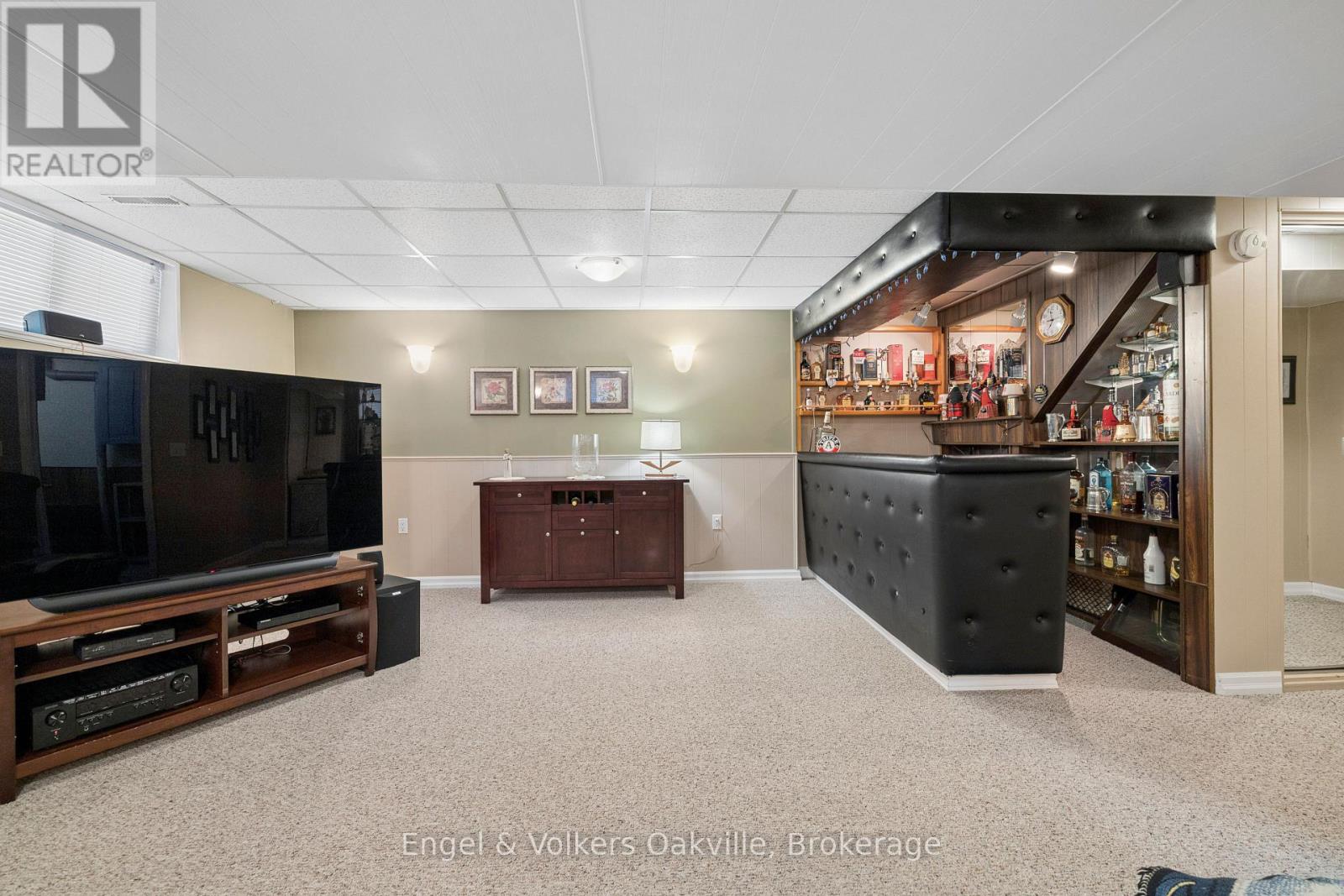 1329 WHITE OAKS BOULEVARD - Image 39