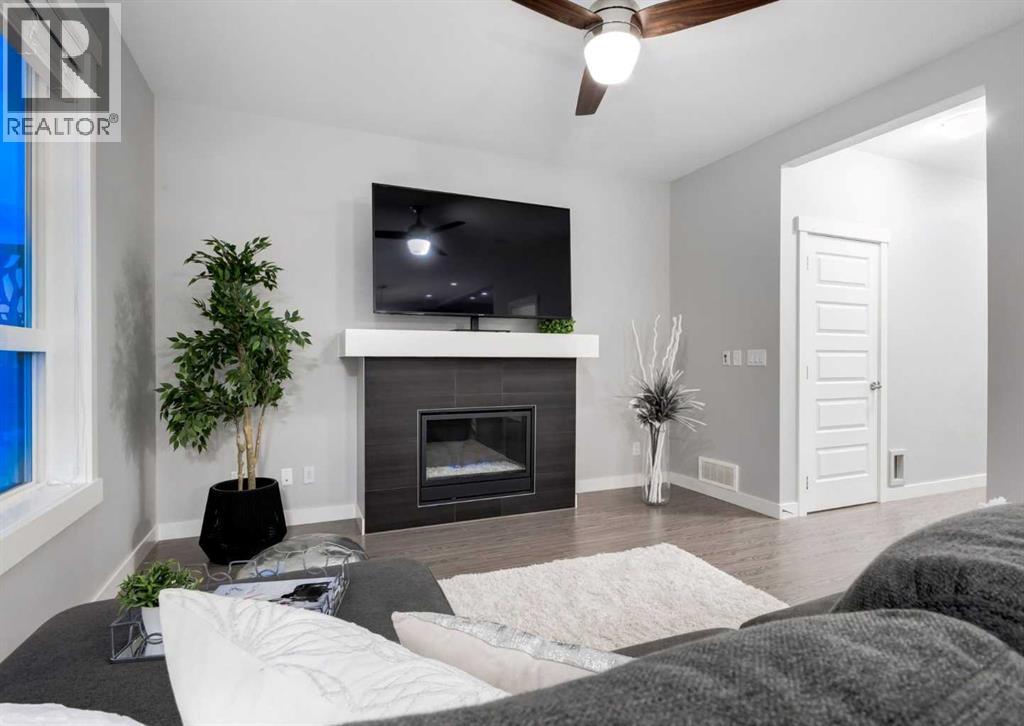 #1401 1086 Williamstown Boulevard NW - 16