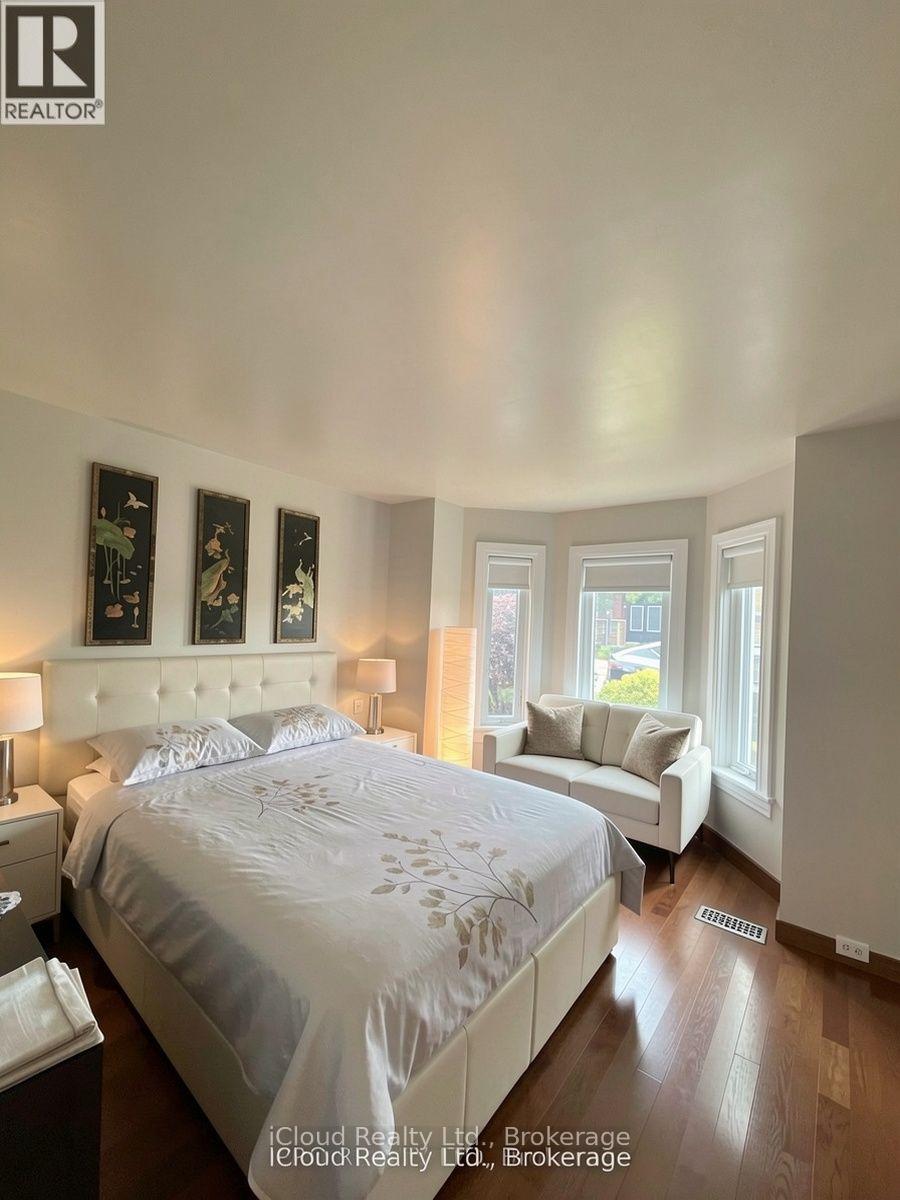 11 MAPLE LANE - 20