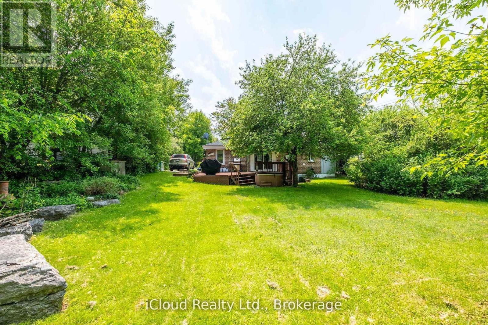 11 MAPLE LANE - 36