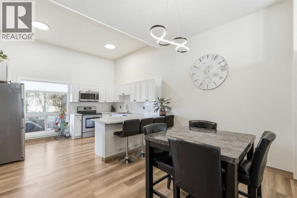 443 Brae Glen Crescent SW, Braeside, Calgary photo 5