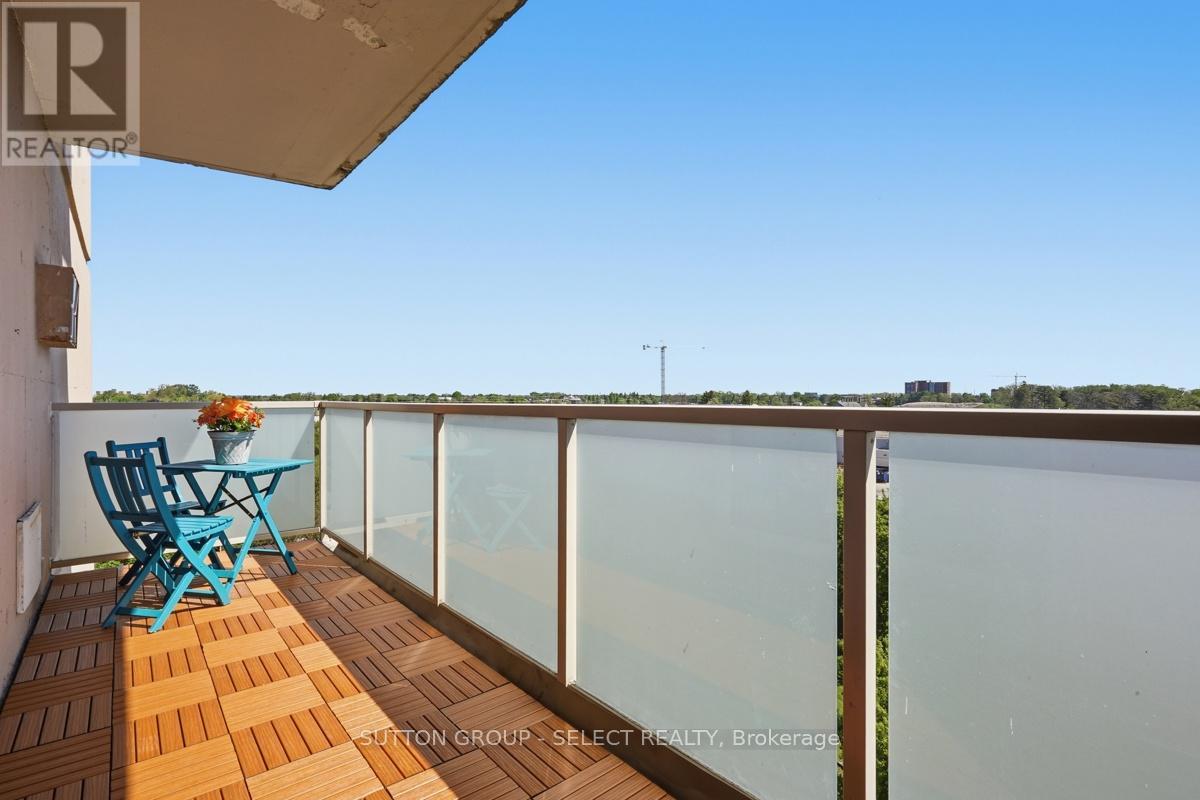 #808 583 MORNINGTON AVE AVENUE - 23