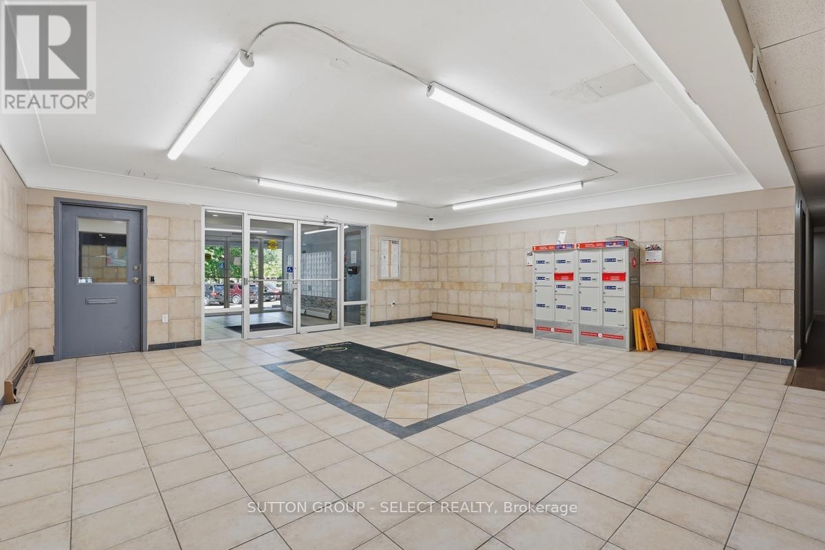 #808 583 MORNINGTON AVE AVENUE - 27