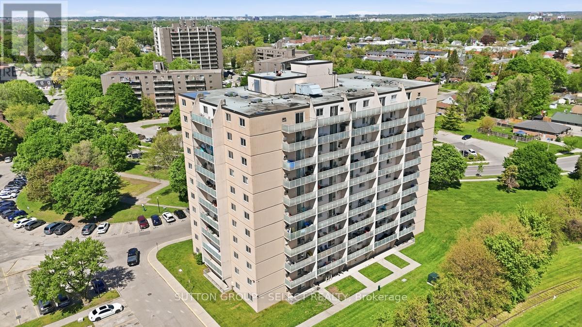 #808 583 MORNINGTON AVE AVENUE - 32