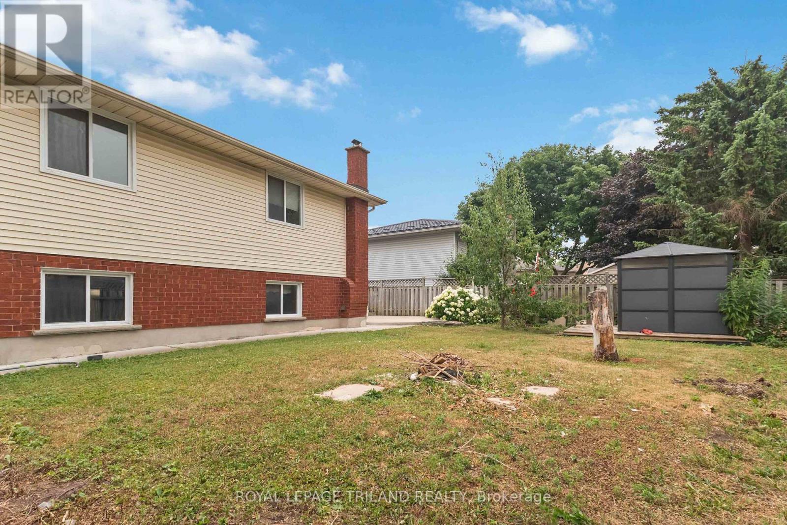 954 CHIPPEWA DRIVE - 34