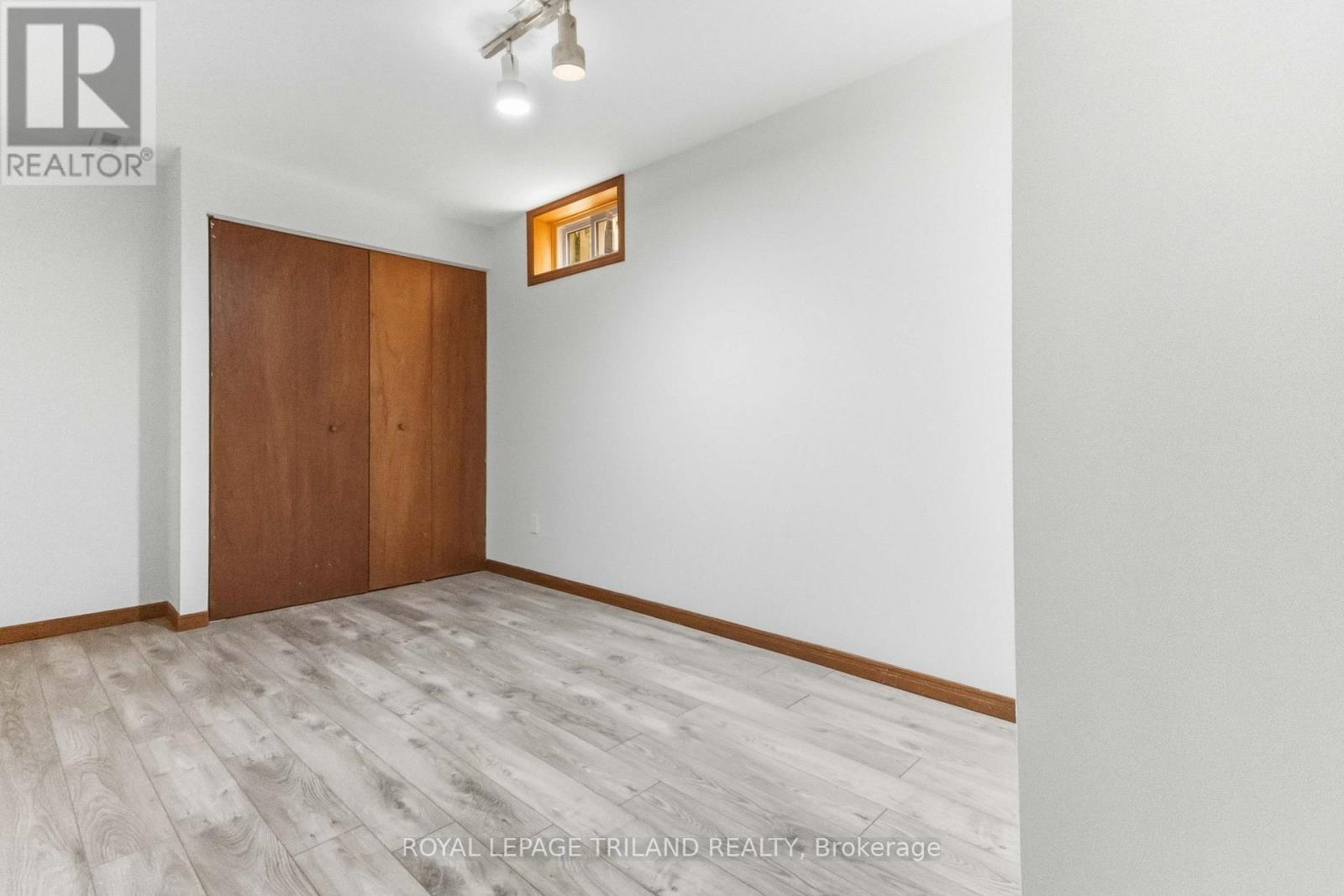 954 CHIPPEWA DRIVE - 29
