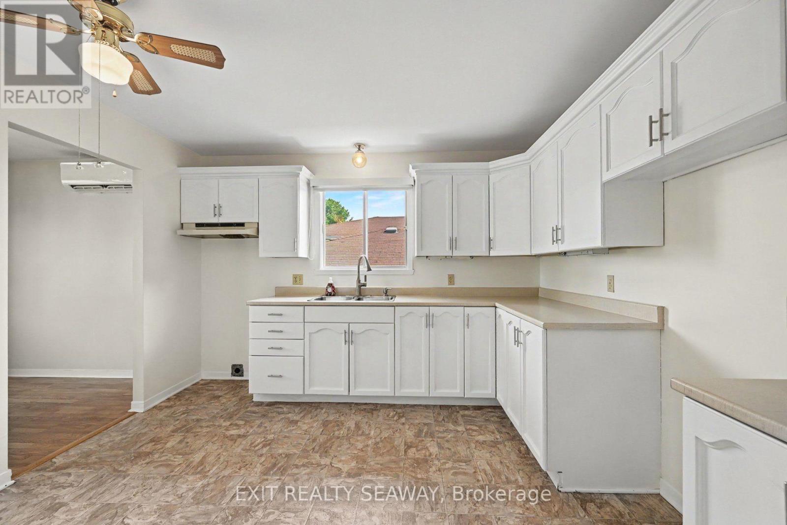 1860 BELVEDERE CRESCENT - 14