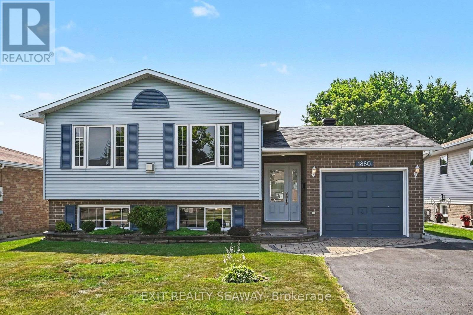 1860 BELVEDERE CRESCENT - 2