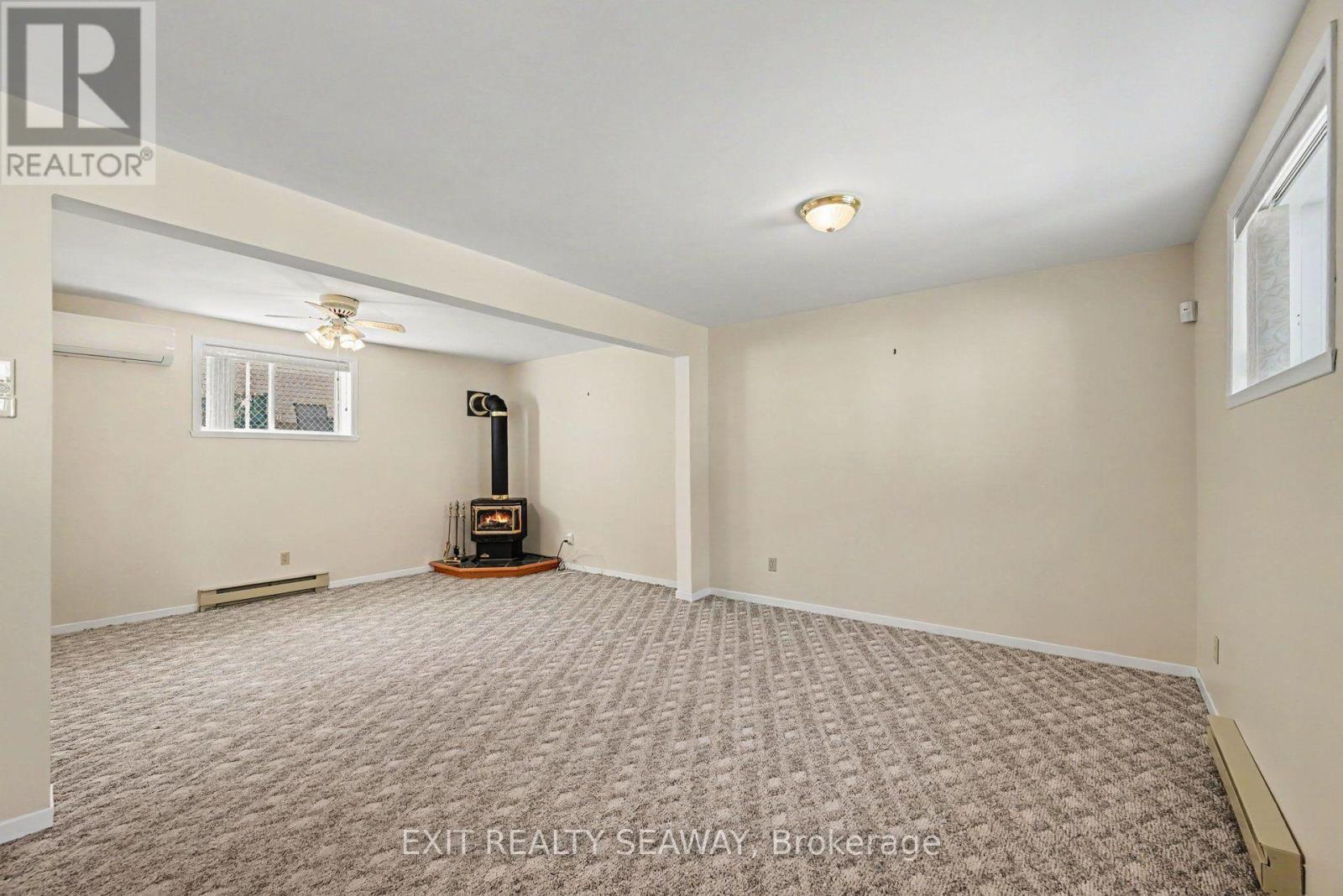 1860 BELVEDERE CRESCENT - 21