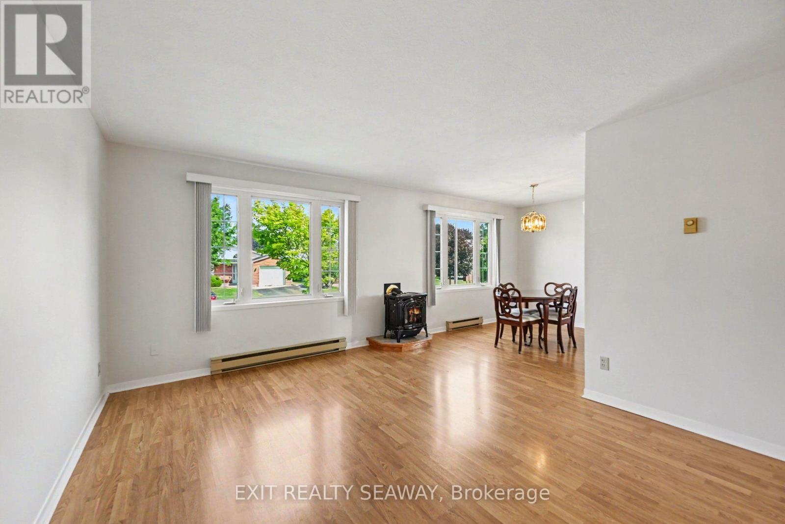 1860 BELVEDERE CRESCENT - 5