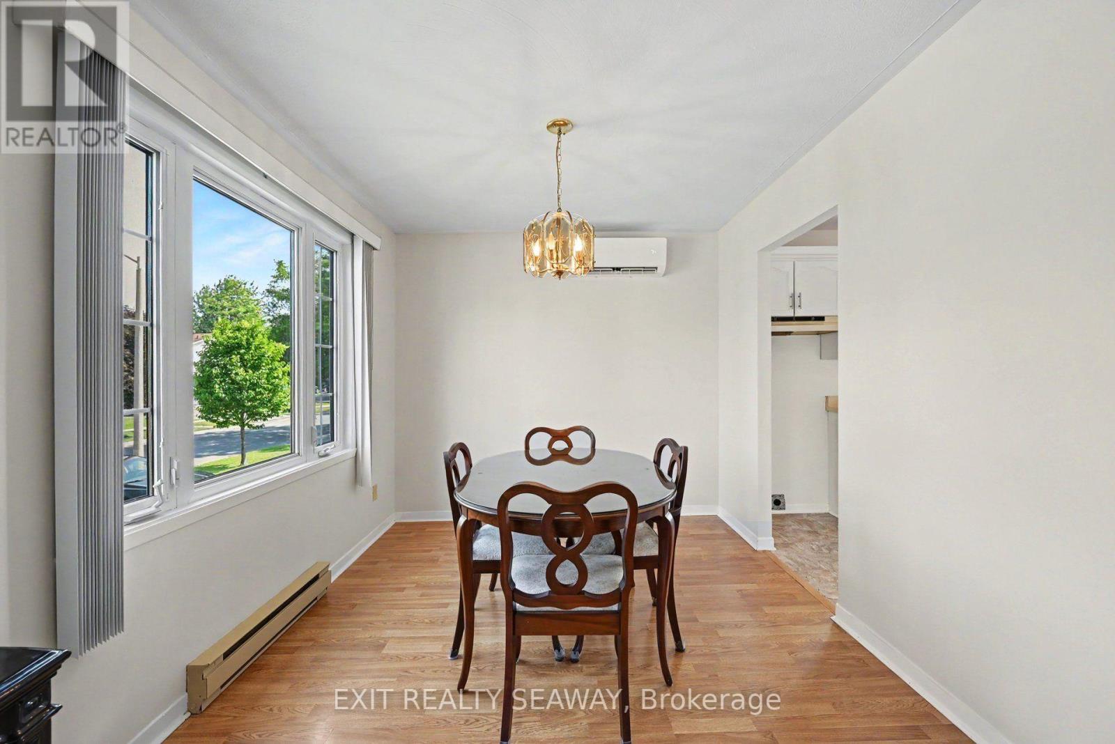 1860 BELVEDERE CRESCENT - 9