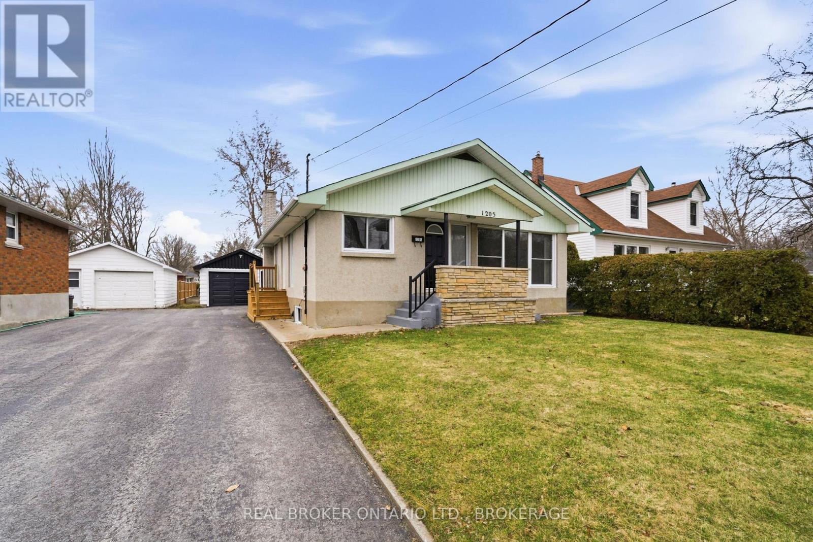 1205 OSBORNE AVENUE - 2