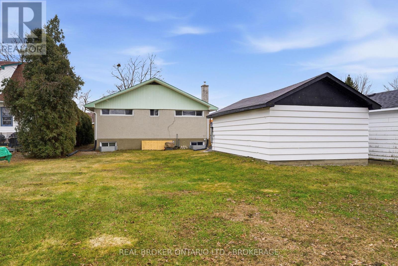 1205 OSBORNE AVENUE - 22