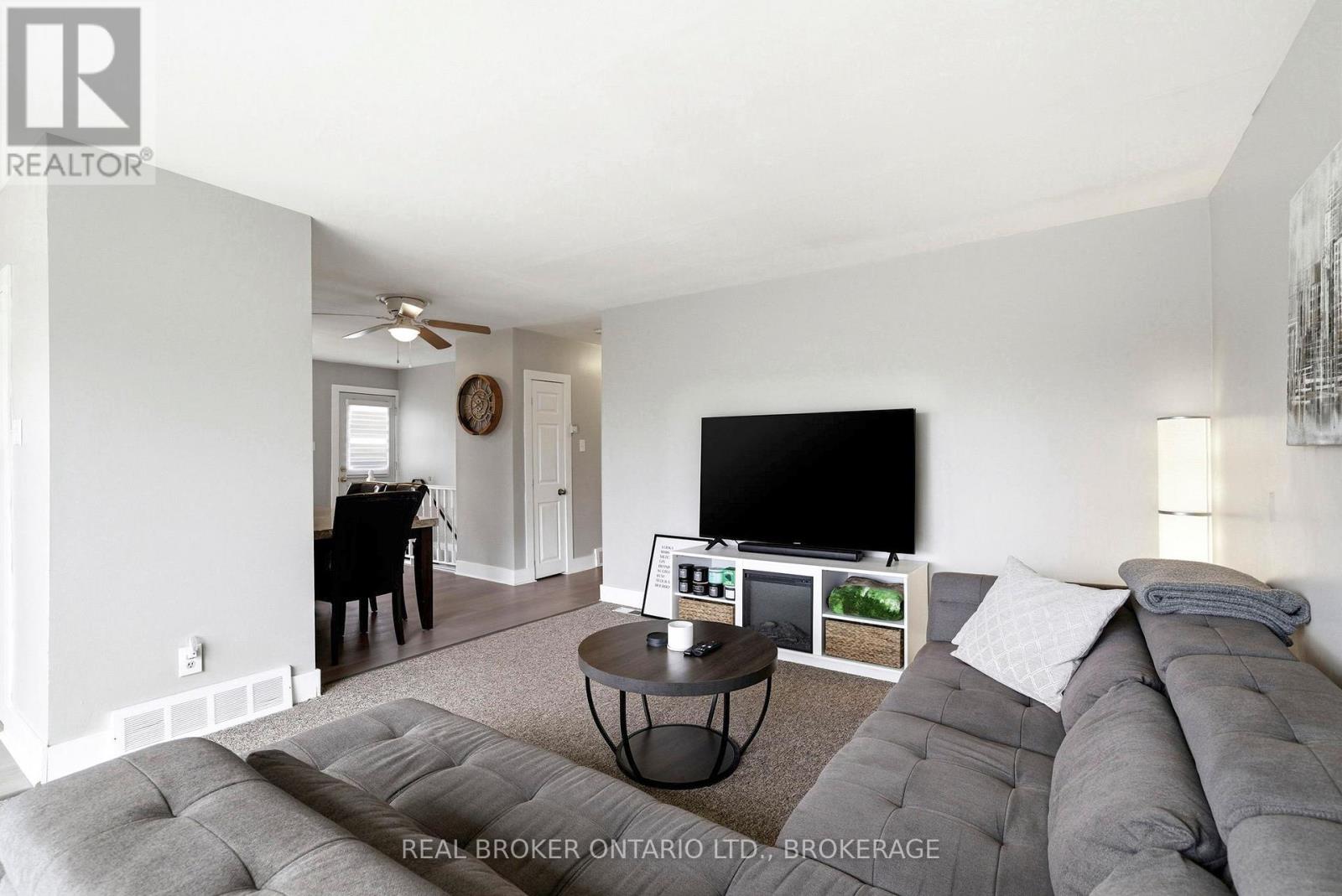1205 OSBORNE AVENUE - 5