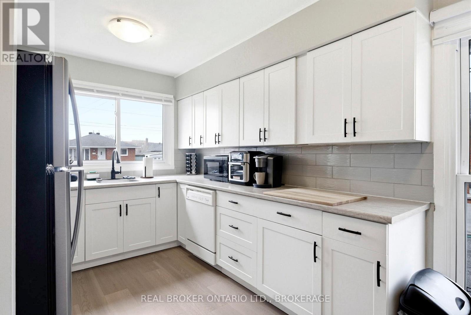 1205 OSBORNE AVENUE - 8