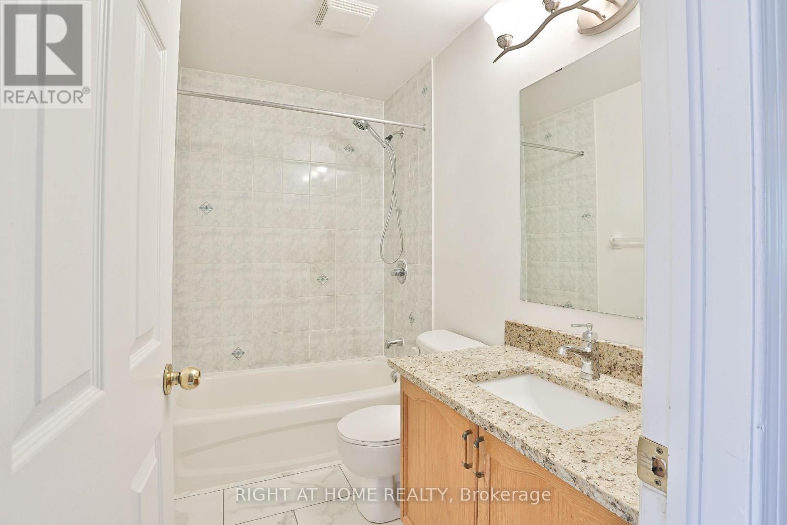 142 LILIBET CRESCENT E - 20