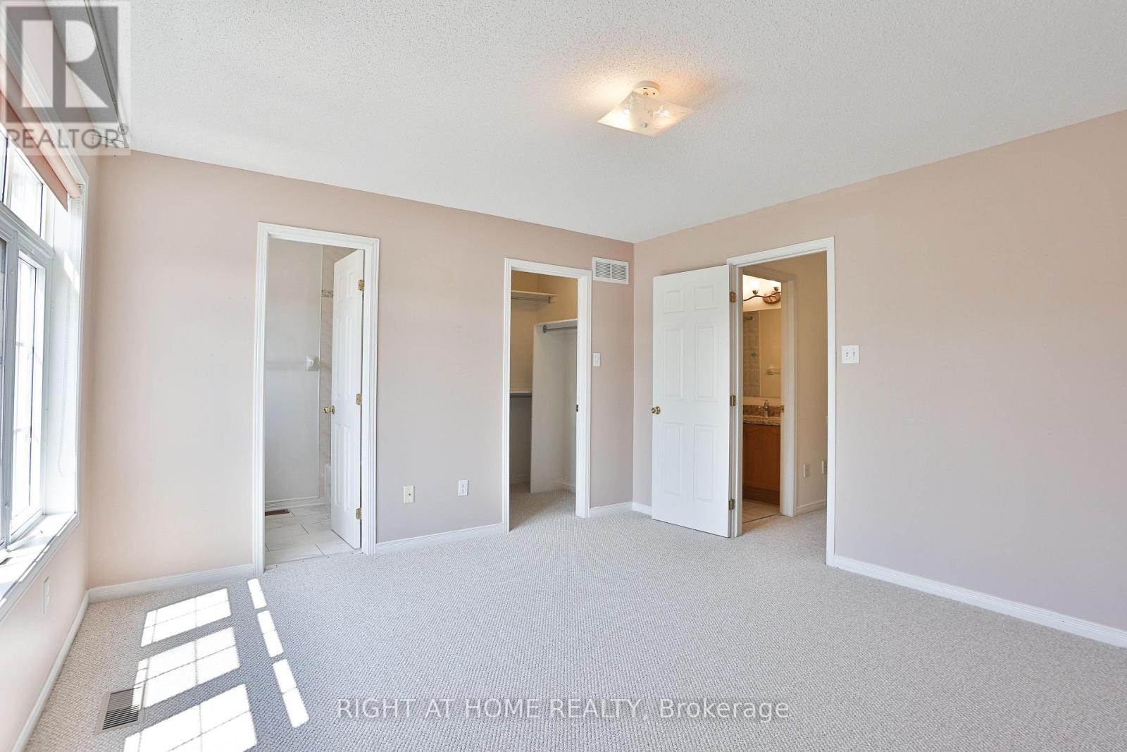 142 LILIBET CRESCENT E - 15