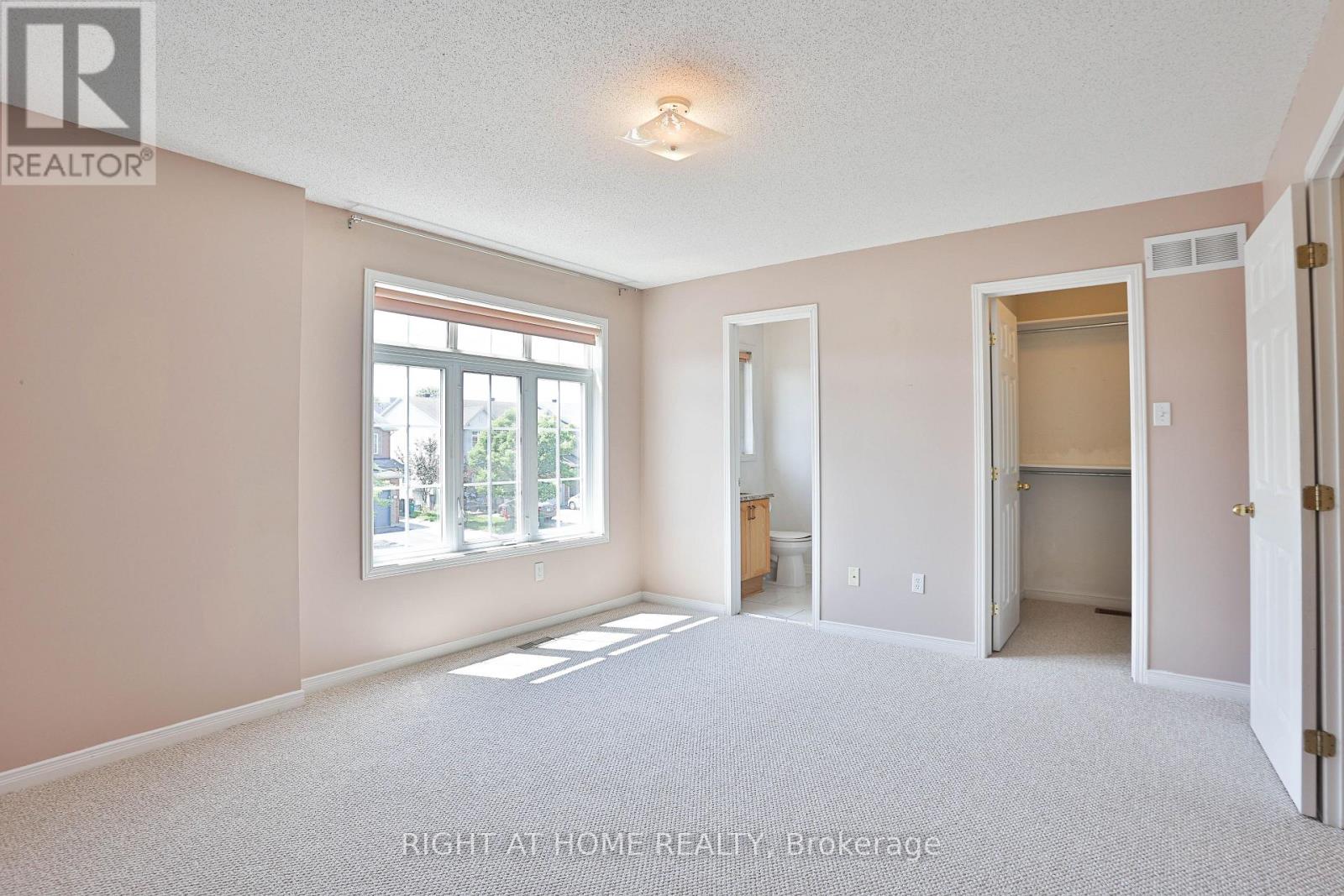 142 LILIBET CRESCENT E - 14