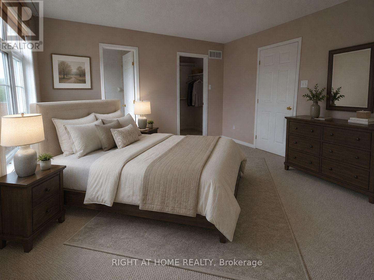 142 LILIBET CRESCENT E - 16