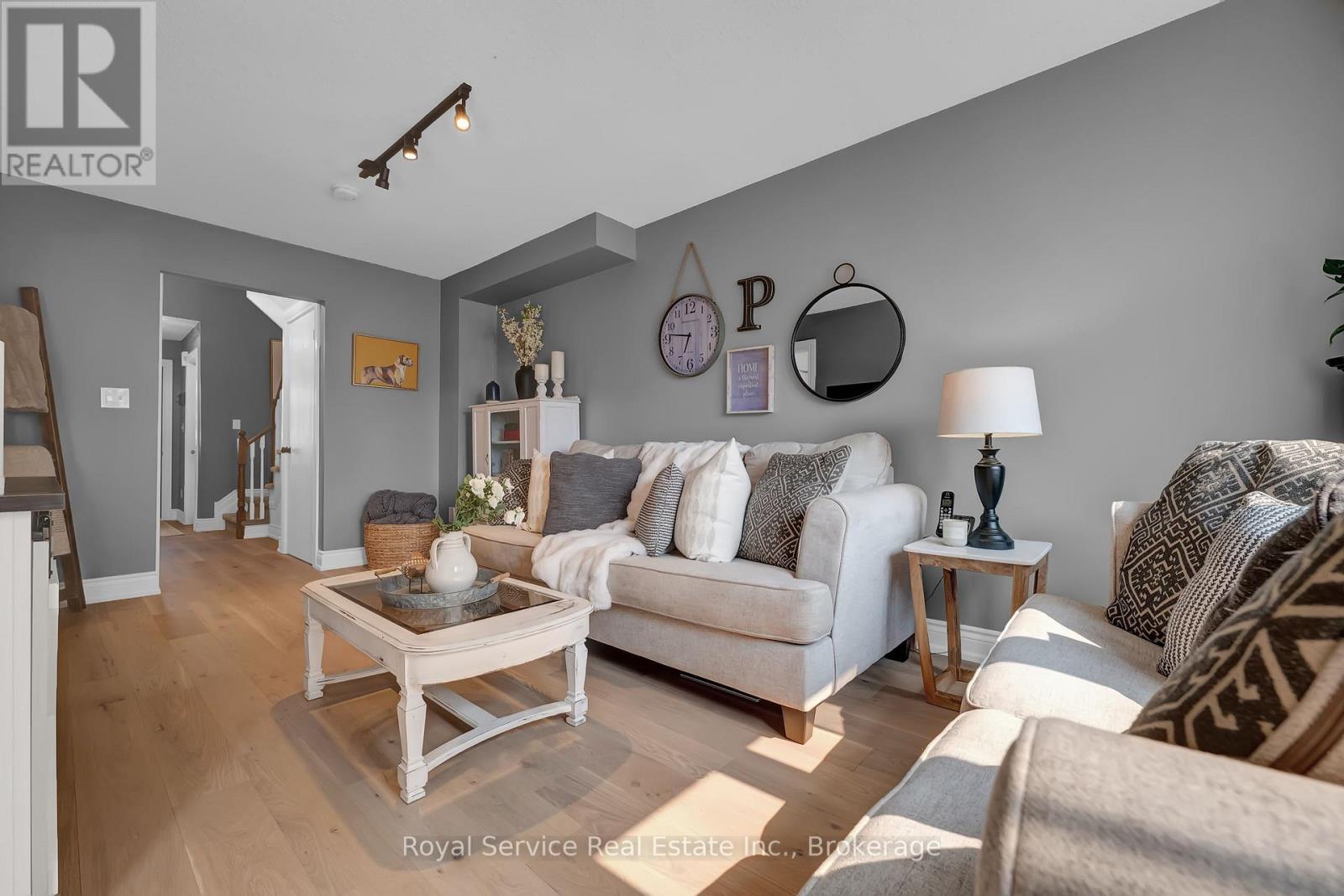 46 BARRON COURT - 10