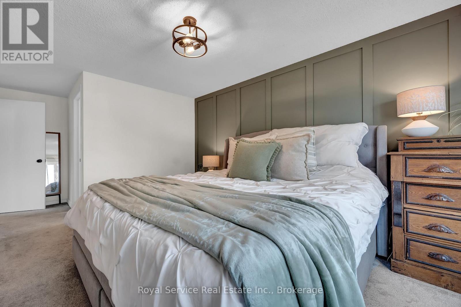 46 BARRON COURT - 19