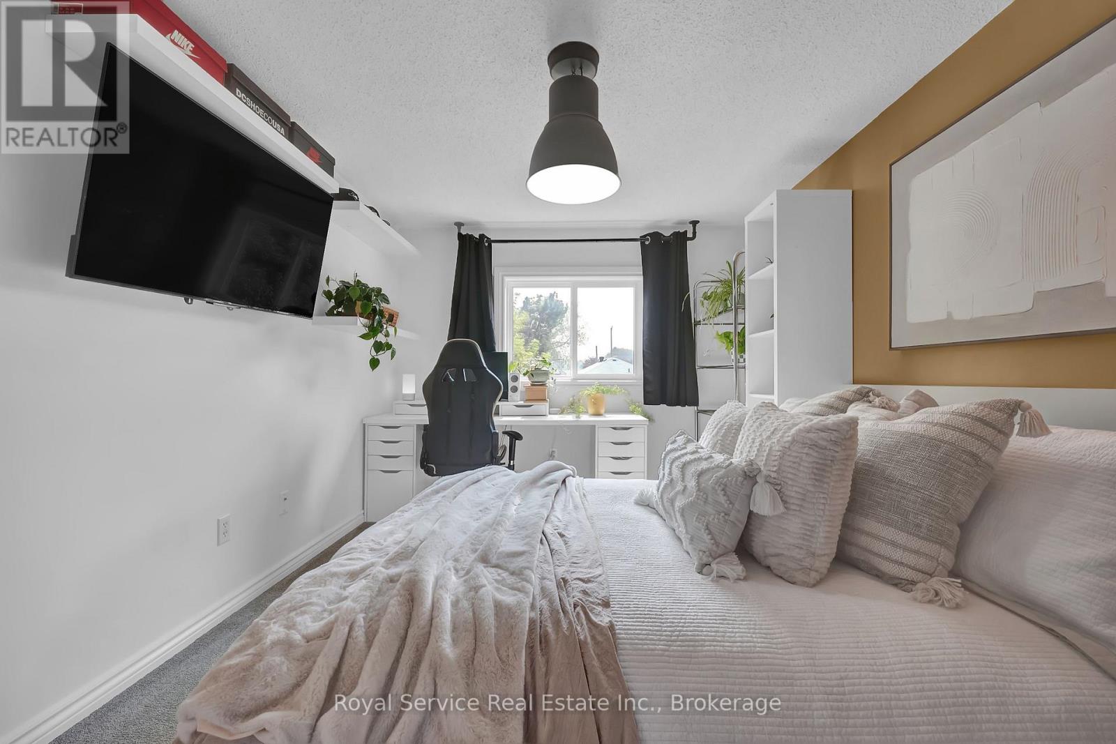 46 BARRON COURT - 20