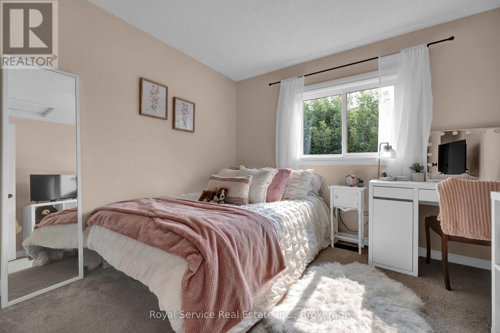 46 BARRON COURT - 23