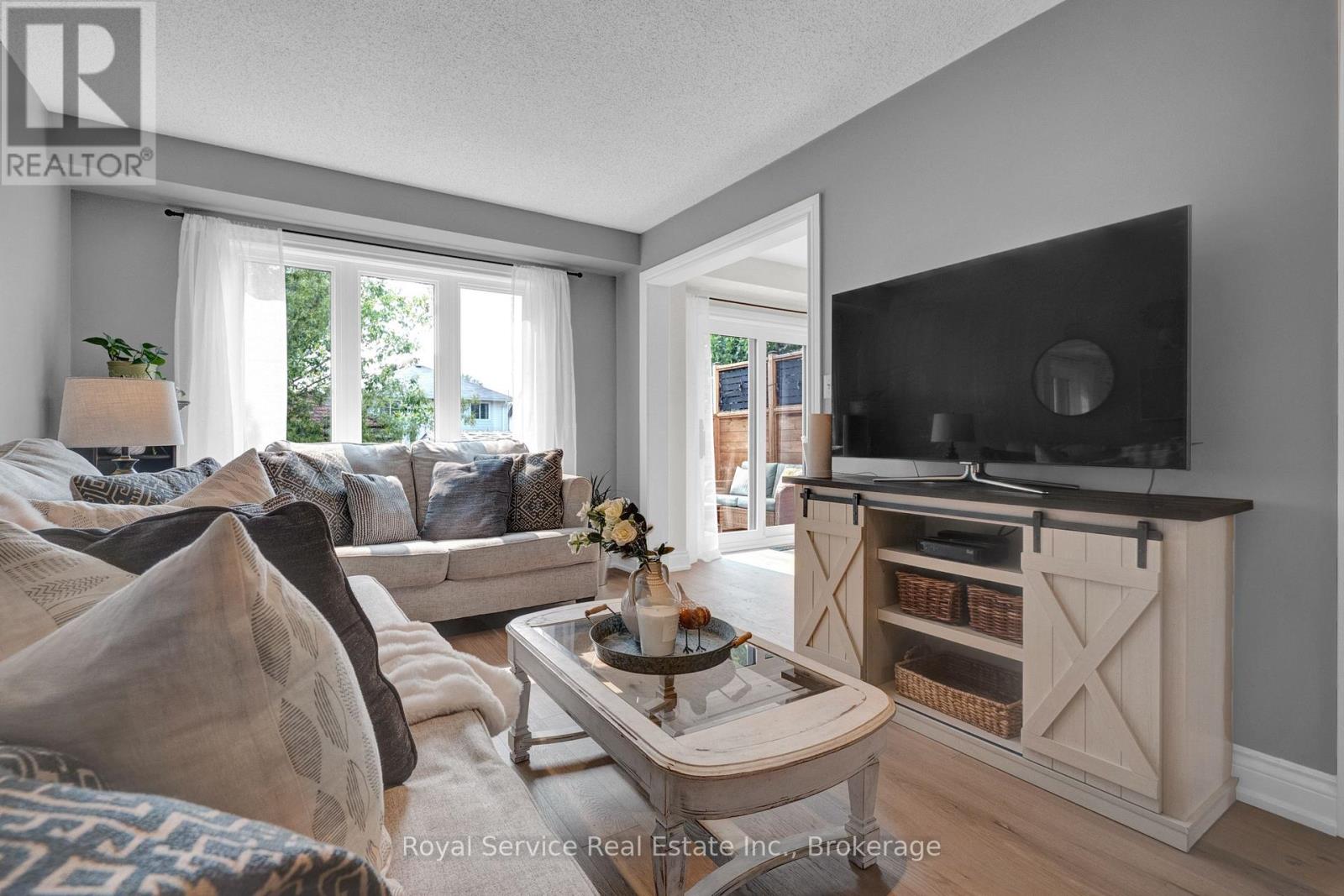 46 BARRON COURT - 6