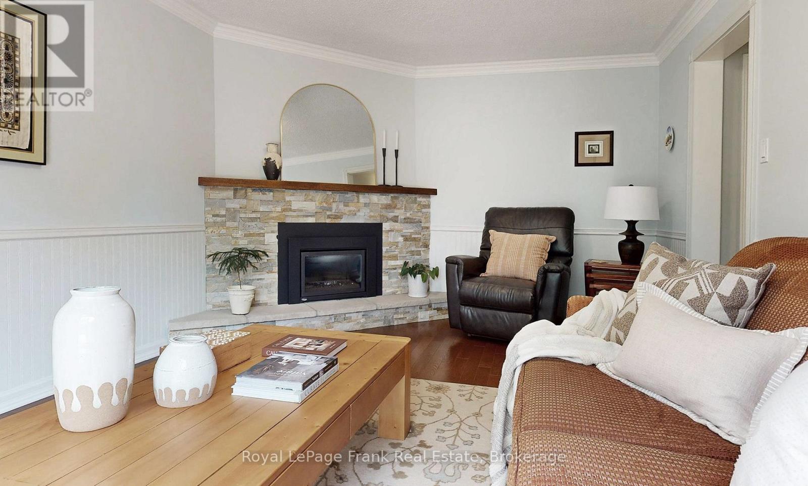 19 ANN ARBOUR COURT - 15