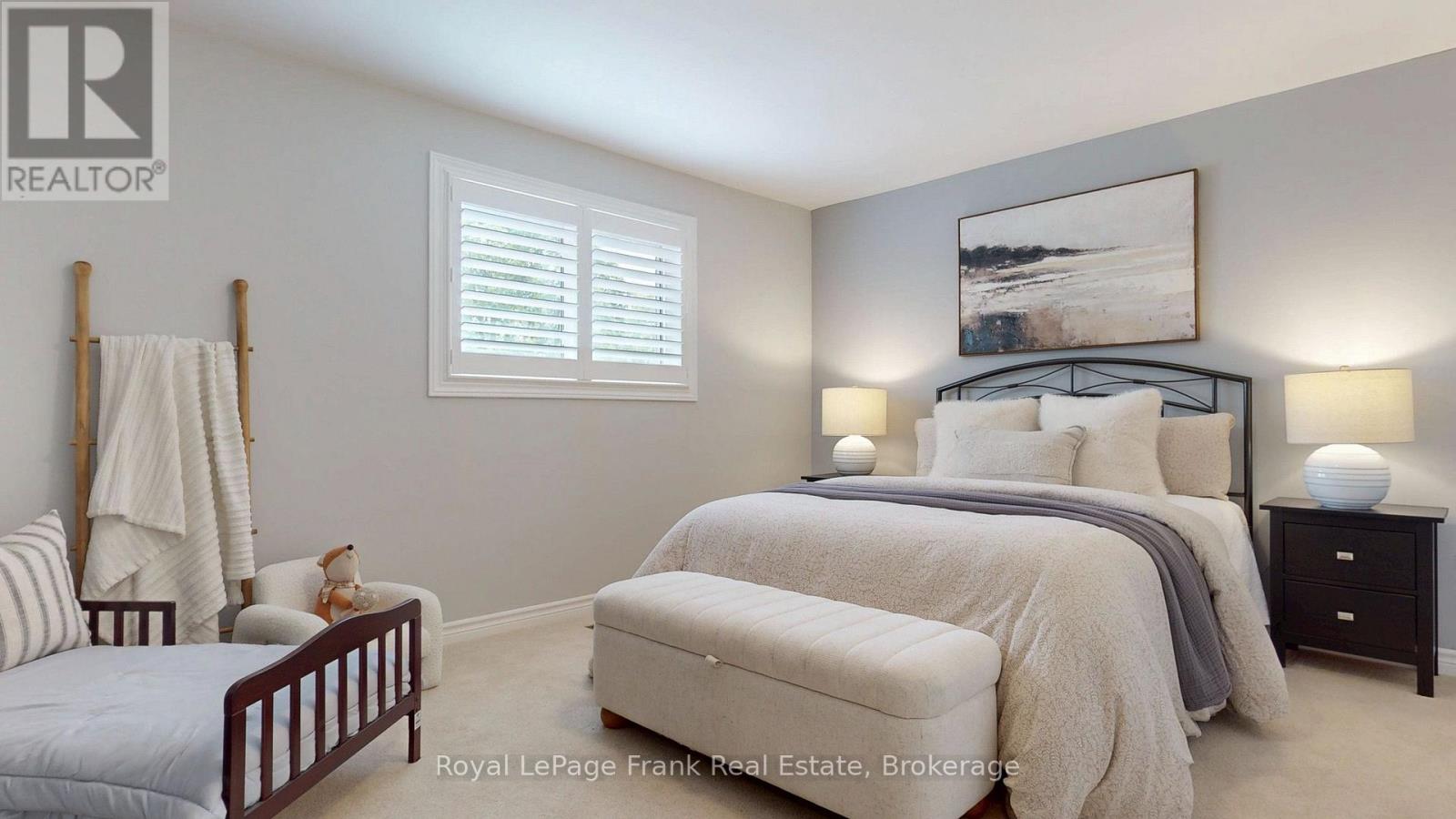 19 ANN ARBOUR COURT - 23