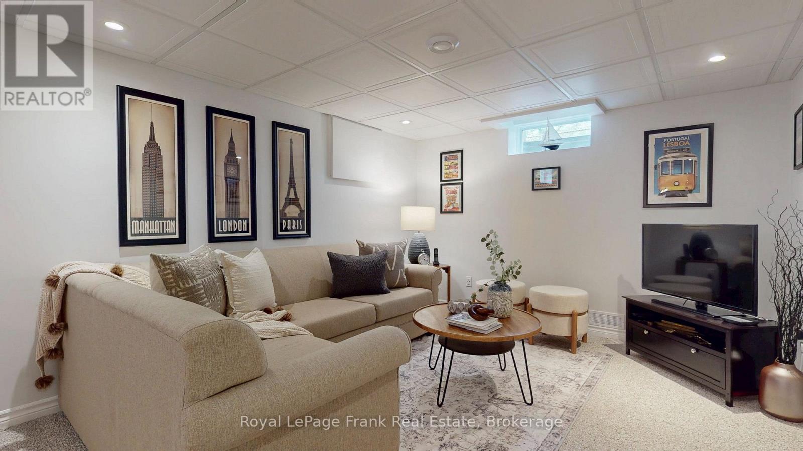 19 ANN ARBOUR COURT - 27